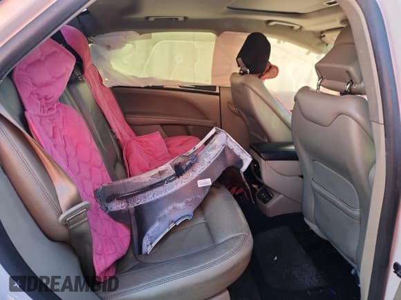 ✅ 2017 Lincoln MKZ Hybrid Reserve • VIN: 3LN6L5MU0HR660493 • Lot: 90523415. Wystawiony na Copart z przebiegiem Nie podano. Bezpłatny archiwum sprzedaży aukcyjnych z USA i szczegółowy raport historii pojazdu na DreamBid. Zdjęcie 10.