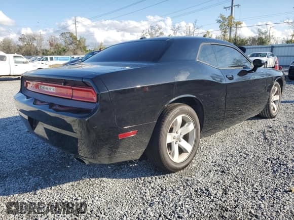 ✅ 2012 Dodge Challenger SXT • VIN: 2C3CDYAG7CH208635 • Lot: 87127114. Wystawiony na Copart z przebiegiem 122 342 mil. Bezpłatny archiwum sprzedaży aukcyjnych z USA i szczegółowy raport historii pojazdu na DreamBid. Zdjęcie 3.