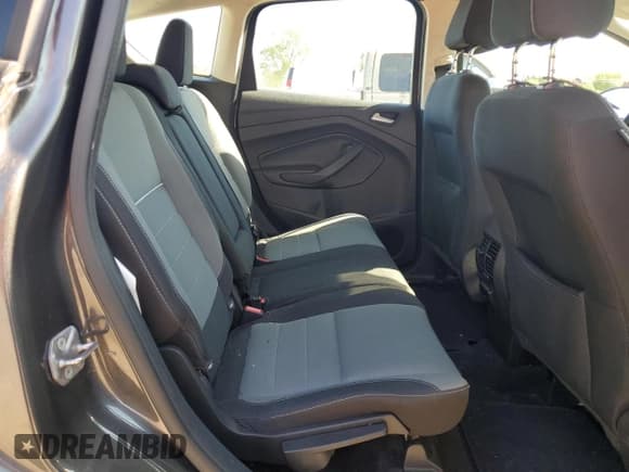 ✅ 2015 Ford C-Max SE • VIN: 1FADP5AU2FL119886 • Lot: 54657915. Wystawiony na Copart z przebiegiem 76 411 mil. Bezpłatny archiwum sprzedaży aukcyjnych z USA i szczegółowy raport historii pojazdu na DreamBid. Zdjęcie 10.