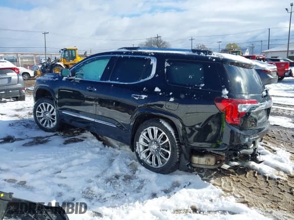 ✅ 2021 GMC Acadia Denali • VIN: 1GKKNXLS7MZ204980 • Lot: 43664262. Wystawiony na IAAI z przebiegiem 35 842 mil. Bezpłatny archiwum sprzedaży aukcyjnych z USA i szczegółowy raport historii pojazdu na DreamBid. Zdjęcie 3.