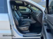 ✅ 2019 Jeep Grand Cherokee Limited • VIN: 1C4RJFBGXKC577010 • Lot: 91354315. Listed on Copart with 129,473 mi. Free auction sales archive from the USA and detailed vehicle history report at DreamBid. Image 5.