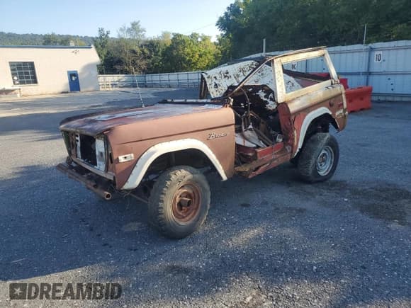 ✅ 1970 Ford Bronco • VIN: U15GLG96597 • Lot: 67926195. Wystawiony na Copart z przebiegiem 11 503 mil. Bezpłatny archiwum sprzedaży aukcyjnych z USA i szczegółowy raport historii pojazdu na DreamBid. Zdjęcie 1.