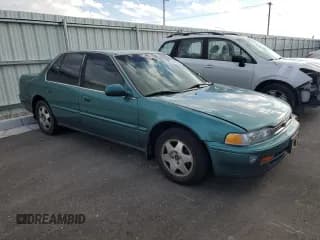✅ 1993 Honda Accord • VIN: 1HGCB7696PA088158 • Lot: 88352215. Listed on Copart with 68,349 mi. Free auction sales archive from the USA and detailed vehicle history report at DreamBid. Image 4.