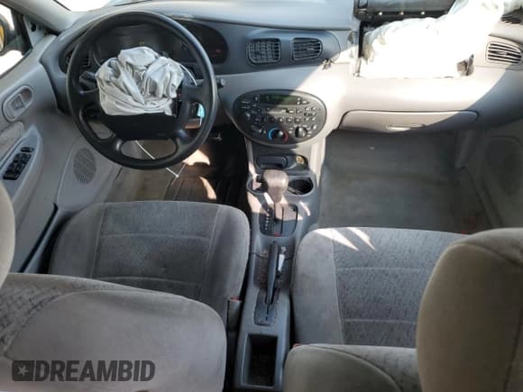 ✅ 1997 Ford Escort LX • VIN: 1FALP13P9VW397970 • Lot: 71040544. Listed on Copart with 120,114 mi. Free auction sales archive from the USA and detailed vehicle history report at DreamBid. Image 8.