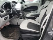 ✅ 2019 Jeep Compass Latitude • VIN: 3C4NJCBB9KT742454 • Lot: 92419105. Wystawiony na Copart z przebiegiem 115 699 mil. Bezpłatny archiwum sprzedaży aukcyjnych z USA i szczegółowy raport historii pojazdu na DreamBid. Zdjęcie 7.