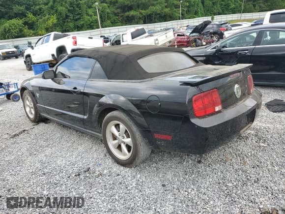 ✅ 2009 Ford Mustang • VIN: 1ZVHT84N795127811 • Лот: 66477935. Опубликован ранее на Copart с пробегом 130 648 миль. Бесплатный доступ к архиву аукционных продаж из США и подробный отчёт об истории автомобиля на DreamBid. Изображение 2.