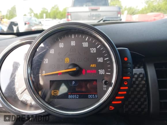 ✅ 2016 MINI Hardtop 4 Door S • VIN: WMWXU3C53G2D30807 • Lot: 42545577. Listed on IAAI with 86,952 mi. Free auction sales archive from the USA and detailed vehicle history report at DreamBid. Image 7.