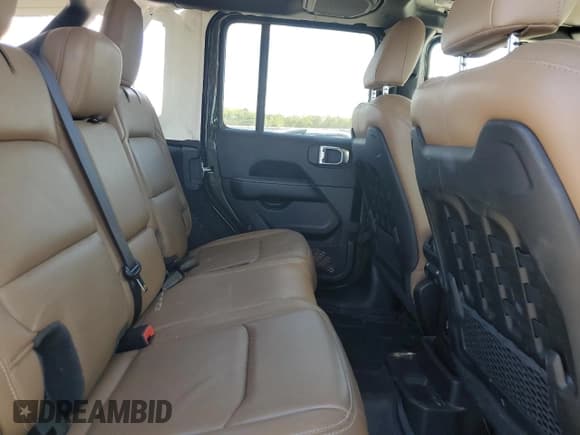 ✅ 2022 Jeep Wrangler Unlimited Rubicon • VIN: 1C4JJXFG6NW171967 • Lot: 84758785. Wystawiony na Copart z przebiegiem 47 115 mil. Bezpłatny archiwum sprzedaży aukcyjnych z USA i szczegółowy raport historii pojazdu na DreamBid. Zdjęcie 11.