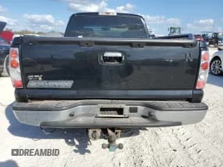 ✅ 2006 Chevrolet Silverado 1500 LT3 • VIN: 1GCEK19B36Z184512 • Лот: 77497254. Опубликован ранее на Copart с пробегом Не указан. Бесплатный доступ к архиву аукционных продаж из США и подробный отчёт об истории автомобиля на DreamBid. Изображение 6.