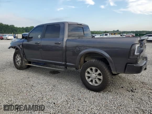 ✅ 2018 Ram 2500 Laramie • VIN: 3C6UR5FL6JG365292 • Lot: 62952235. Wystawiony na Copart z przebiegiem 141 176 mil. Bezpłatny archiwum sprzedaży aukcyjnych z USA i szczegółowy raport historii pojazdu na DreamBid. Zdjęcie 2.