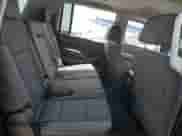 2020 Chevrolet Suburban LS z VIN 1GNSCGKC7LR281494, wystawiony jako Copart lot #57772955 z przebiegiem 56 629 mil mil oraz Szkoda całkowita • Salvage title. Historia ofert i sprzedaży dostępna na DreamBid. Obrazek 11.