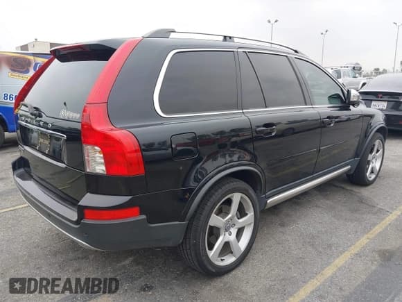 ✅ 2012 Volvo XC90 R-Design • VIN: YV4952CF2C1609011 • Lot: 41879200. Listed on IAAI with 161,665 mi. Free auction sales archive from the USA and detailed vehicle history report at DreamBid. Image 4.