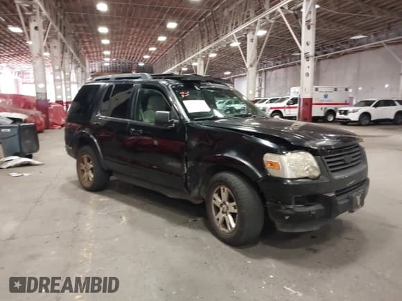 ✅ 2008 Ford Explorer XLT • VIN: 1FMEU73838UB12165 • Lot: 42457812. Wystawiony na IAAI z przebiegiem 221 905 mil. Bezpłatny archiwum sprzedaży aukcyjnych z USA i szczegółowy raport historii pojazdu na DreamBid. Zdjęcie 1.