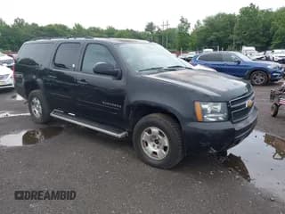 ✅ 2014 Chevrolet Suburban LT • VIN: 1GNSKJE74ER122546 • Lot: 42641722. Listed on IAAI with 435,000 mi. Free auction sales archive from the USA and detailed vehicle history report at DreamBid. Image 1.