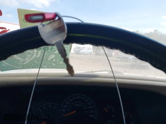 ✅ 2005 Chevrolet Suburban LT • VIN: 3GNEC16Z15G141971 • Lot: 43600392. Wystawiony na IAAI z przebiegiem 222 768 mil. Bezpłatny archiwum sprzedaży aukcyjnych z USA i szczegółowy raport historii pojazdu na DreamBid. Zdjęcie 11.