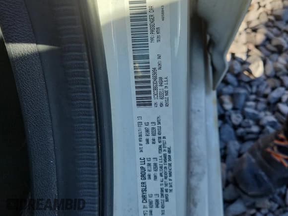 ✅ 2013 Chrysler 200 Touring • VIN: 1C3CCBBG3DN669094 • Lot: 89864665. Wystawiony na Copart z przebiegiem 143 660 mil. Bezpłatny archiwum sprzedaży aukcyjnych z USA i szczegółowy raport historii pojazdu na DreamBid. Zdjęcie 12.