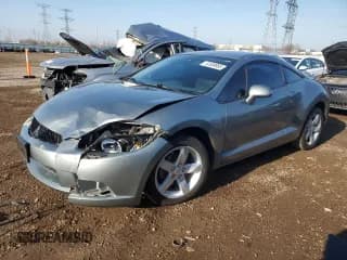 ✅ 2009 Mitsubishi Eclipse GS • VIN: 4A3AK24F89E026545 • Lot: 64511755. Wystawiony na Copart z przebiegiem 104 500 mil. Bezpłatny archiwum sprzedaży aukcyjnych z USA i szczegółowy raport historii pojazdu na DreamBid. Zdjęcie 1.