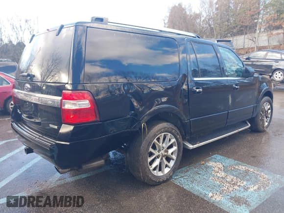 ✅ 2017 Ford Expedition Max Limited • VIN: 1FMJK2AT8HEA32465 • Lot: 43568476. Wystawiony na IAAI z przebiegiem 106 374 mil. Bezpłatny archiwum sprzedaży aukcyjnych z USA i szczegółowy raport historii pojazdu na DreamBid. Zdjęcie 4.