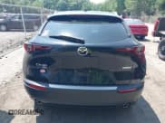 ✅ 2023 Mazda CX-30 S Premium • VIN: 3MVDMBDM9PM576979 • Lot: 42772265. Wystawiony na IAAI z przebiegiem 26 843 mil. Bezpłatny archiwum sprzedaży aukcyjnych z USA i szczegółowy raport historii pojazdu na DreamBid. Zdjęcie 16.