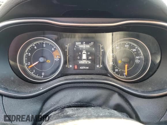 ✅ 2019 Jeep Cherokee Latitude • VIN: 1C4PJLCB0KD206277 • Лот: 89573885. Опубликован ранее на Copart с пробегом 62 276 миль. Бесплатный доступ к архиву аукционных продаж из США и подробный отчёт об истории автомобиля на DreamBid. Изображение 9.