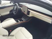 ✅ 2026 Tesla Model S • VIN: 5YJSA1E58TF553873 • Лот: 43753663. Опубликован ранее на IAAI с пробегом 2 285 миль. Бесплатный доступ к архиву аукционных продаж из США и подробный отчёт об истории автомобиля на DreamBid. Изображение 5.