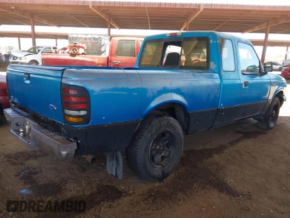 ✅ 1996 Ford Ranger XL • VIN: 1FTCR14U7TPA61282 • Lot: 42534327. Listed on IAAI with 155,875 mi. Free auction sales archive from the USA and detailed vehicle history report at DreamBid. Image 4.