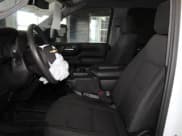 ✅ 2024 Chevrolet Silverado 2500HD Work Truck • VIN: 1GB1YLE7XRF337228 • Лот: 61039045. Опубликован ранее на Copart с пробегом 8 263 миль. Бесплатный доступ к архиву аукционных продаж из США и подробный отчёт об истории автомобиля на DreamBid. Изображение 9.