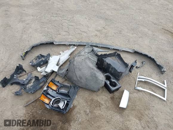 2015 Chevrolet Silverado 1500 LTZ с VIN 3GCUKSEC8FG349325, выставлен на аукционе IAAI как лот 43251813 с пробегом Не указан миль и . История ставок и продаж доступна на DreamBid. Изображение 11.