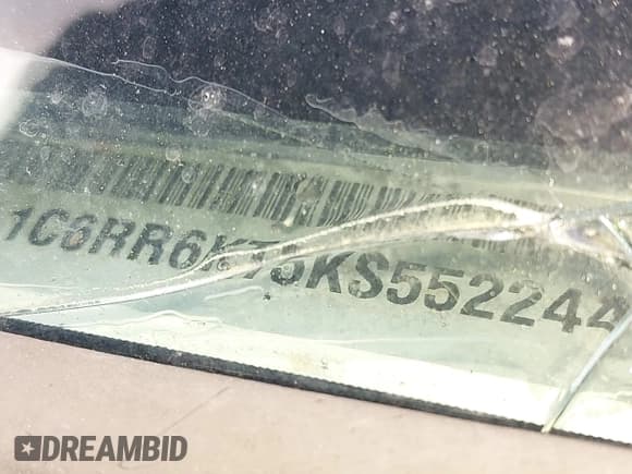 ✅ 2019 Ram 1500 Express • VIN: 1C6RR6KT5KS552244 • Lot: 42159195. Wystawiony na IAAI z przebiegiem 114 599 mil. Bezpłatny archiwum sprzedaży aukcyjnych z USA i szczegółowy raport historii pojazdu na DreamBid. Zdjęcie 9.