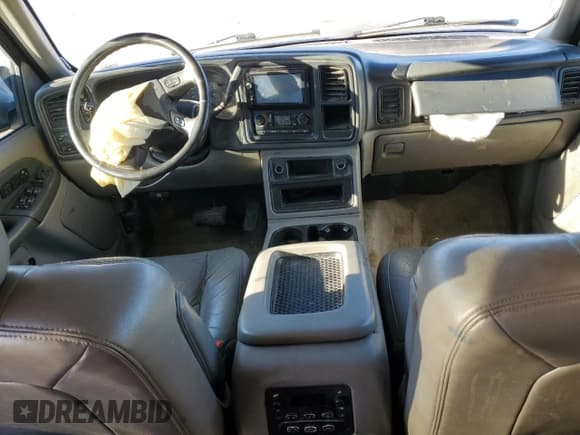 ✅ 2003 Chevrolet Suburban Z71 • VIN: 3GNFK16Z53G140553 • Лот: 43169475. Опубликован ранее на Copart с пробегом 196 634 миль. Бесплатный доступ к архиву аукционных продаж из США и подробный отчёт об истории автомобиля на DreamBid. Изображение 8.