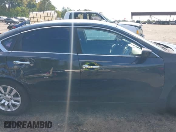 ✅ 2016 Nissan Altima S • VIN: 1N4AL3AP2GN342982 • Lot: 43166231. Listed on IAAI with 85,973 mi. Free auction sales archive from the USA and detailed vehicle history report at DreamBid. Image 14.