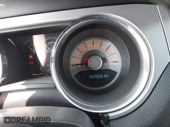 ✅ 2012 Ford Mustang GT Premium • VIN: 1ZVBP8CF5C5286886 • Lot: 43506889. Listed on IAAI with 101,397 mi. Free auction sales archive from the USA and detailed vehicle history report at DreamBid. Image 7.