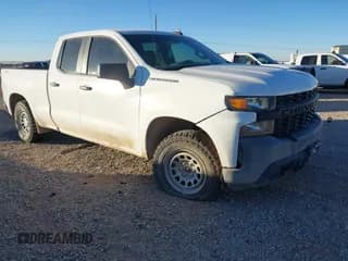 ✅ 2021 Chevrolet Silverado 1500 Work Truck • VIN: 1GCRYAEF5MZ323027 • Lot: 43484331. Wystawiony na IAAI z przebiegiem Nie podano. Bezpłatny archiwum sprzedaży aukcyjnych z USA i szczegółowy raport historii pojazdu na DreamBid. Zdjęcie 1.