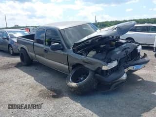 ✅ 2000 Chevrolet Silverado 1500 LS • VIN: 1GCEK19T1YE331042 • Лот: 43109092. Опубликован ранее на IAAI с пробегом Не указан. Бесплатный доступ к архиву аукционных продаж из США и подробный отчёт об истории автомобиля на DreamBid. Изображение 1.