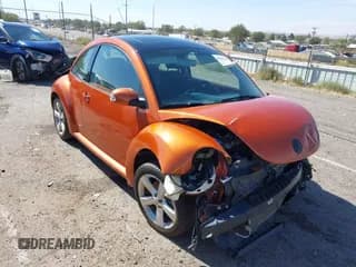 ✅ 2010 Volkswagen Beetle • VIN: 3VWRG3AG1AM021001 • Lot: 40549600. Wystawiony na IAAI z przebiegiem Nie podano. Bezpłatny archiwum sprzedaży aukcyjnych z USA i szczegółowy raport historii pojazdu na DreamBid. Zdjęcie 1.