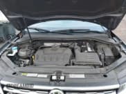 ✅ 2019 Volkswagen Tiguan SE • VIN: 3VV2B7AX7KM025647 • Lot: 43804822. Wystawiony na IAAI z przebiegiem 143 628 mil. Bezpłatny archiwum sprzedaży aukcyjnych z USA i szczegółowy raport historii pojazdu na DreamBid. Zdjęcie 10.