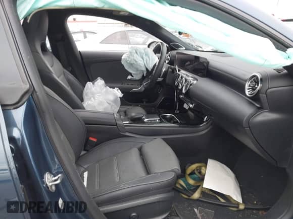 2023 Mercedes-Benz CLA 250 с VIN W1K5J4GB9PN337125, выставлен на аукционе IAAI как лот 43200685 с пробегом 17 564 миль миль и . История ставок и продаж доступна на DreamBid. Изображение 5.