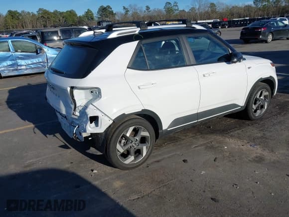 ✅ 2024 Hyundai Venue SEL • VIN: KMHRC8A38RU324305 • Lot: 41645452. Listed on IAAI with 11,629 mi. Free auction sales archive from the USA and detailed vehicle history report at DreamBid. Image 4.