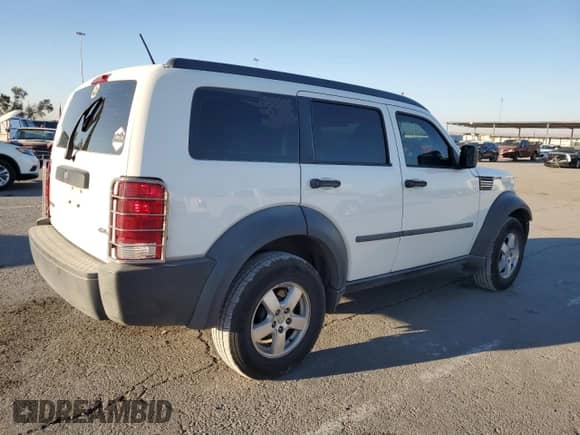 2008 Dodge Nitro SXT с VIN 1D8GU28K78W189874, выставлен на аукционе Copart как лот 75622374 с пробегом 141 480 миль миль и Списание • Salvage title. История ставок и продаж доступна на DreamBid. Изображение 3.