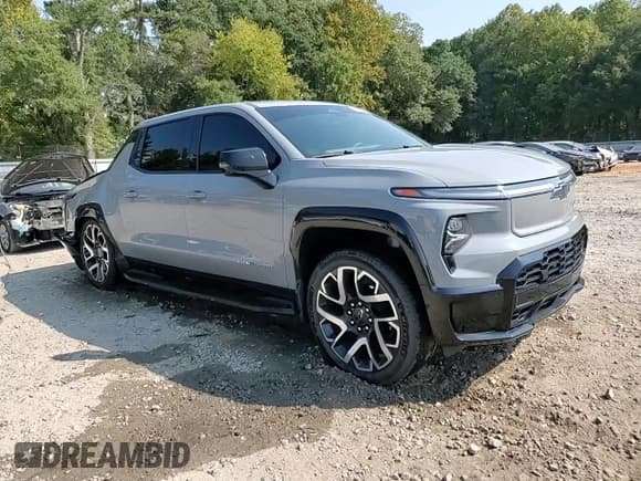 ✅ 2025 Chevrolet Silverado 1500 • VIN: 1GC402EL6SU406523 • Лот: 81186035. Опубликован ранее на Copart с пробегом 10 538 миль. Бесплатный доступ к архиву аукционных продаж из США и подробный отчёт об истории автомобиля на DreamBid. Изображение 13.