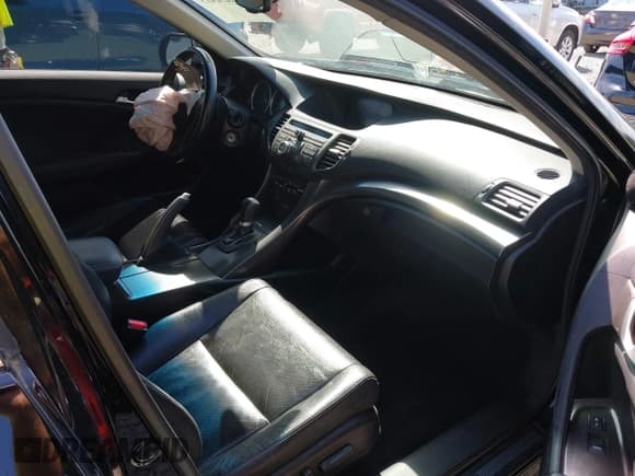 ✅ 2012 Acura TSX Technology • VIN: JH4CW2H64CC000956 • Lot: 42232413. Listed on IAAI with 146,238 mi. Free auction sales archive from the USA and detailed vehicle history report at DreamBid. Image 5.