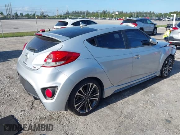 ✅ 2016 Hyundai Veloster Turbo • VIN: KMHTC6AE4GU303847 • Lot: 42113605. Wystawiony na IAAI z przebiegiem 130 416 mil. Bezpłatny archiwum sprzedaży aukcyjnych z USA i szczegółowy raport historii pojazdu na DreamBid. Zdjęcie 4.