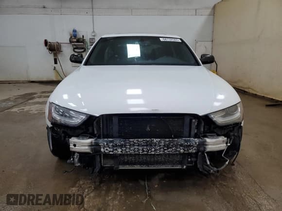 ✅ 2013 Audi S4 Premium Plus • VIN: WAUBGAFL1DA158565 • Lot: 68732505. Wystawiony na Copart z przebiegiem 111 412 mil. Bezpłatny archiwum sprzedaży aukcyjnych z USA i szczegółowy raport historii pojazdu na DreamBid. Zdjęcie 5.