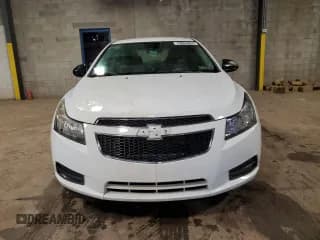 ✅ 2014 Chevrolet Cruze LS • VIN: 1G1PA5SG9E7393247 • Lot: 82125765. Listed on Copart with 84,302 mi. Free auction sales archive from the USA and detailed vehicle history report at DreamBid. Image 5.