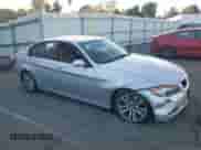 2006 BMW 3 Series 325i z VIN WBAVB135X6PT11610, wystawiony jako Copart lot #82766065 z przebiegiem Nie podano mil oraz Szkoda całkowita • Salvage title. Historia ofert i sprzedaży dostępna na DreamBid. Obrazek 4.