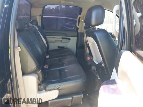 ✅ 2007 Chevrolet Silverado 1500 1LT • VIN: 3GCEC13J27G501078 • Lot: 41660302. Wystawiony na IAAI z przebiegiem 203 791 mil. Bezpłatny archiwum sprzedaży aukcyjnych z USA i szczegółowy raport historii pojazdu na DreamBid. Zdjęcie 8.