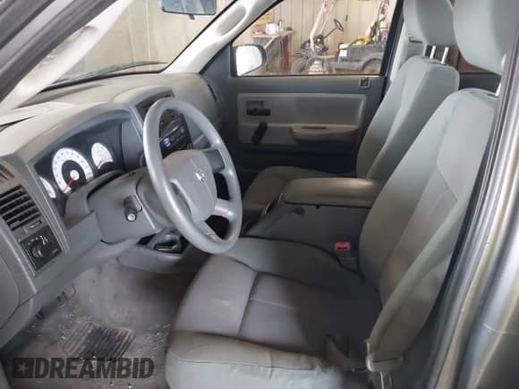 2005 Dodge Dakota ST с VIN 1D7HW28K35S343289, выставлен на аукционе IAAI как лот 41901707 с пробегом 187 617 миль миль и . История ставок и продаж доступна на DreamBid. Изображение 5.