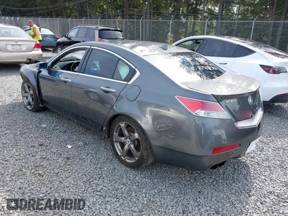 ✅ 2011 Acura TL Technology • VIN: 19UUA9F5XBA002729 • Lot: 42206847. Listed on IAAI with 196,331 mi. Free auction sales archive from the USA and detailed vehicle history report at DreamBid. Image 3.