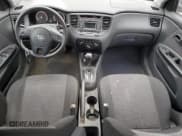 ✅ 2010 Kia Rio LX • VIN: KNADH4A37A6665399 • Lot: 72571284. Wystawiony na Copart z przebiegiem 132 610 mil. Bezpłatny archiwum sprzedaży aukcyjnych z USA i szczegółowy raport historii pojazdu na DreamBid. Zdjęcie 8.