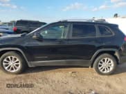 ✅ 2020 Jeep Cherokee Latitude • VIN: 1C4PJLCB8LD503766 • Lot: 43635210. Wystawiony na IAAI z przebiegiem 104 560 mil. Bezpłatny archiwum sprzedaży aukcyjnych z USA i szczegółowy raport historii pojazdu na DreamBid. Zdjęcie 14.